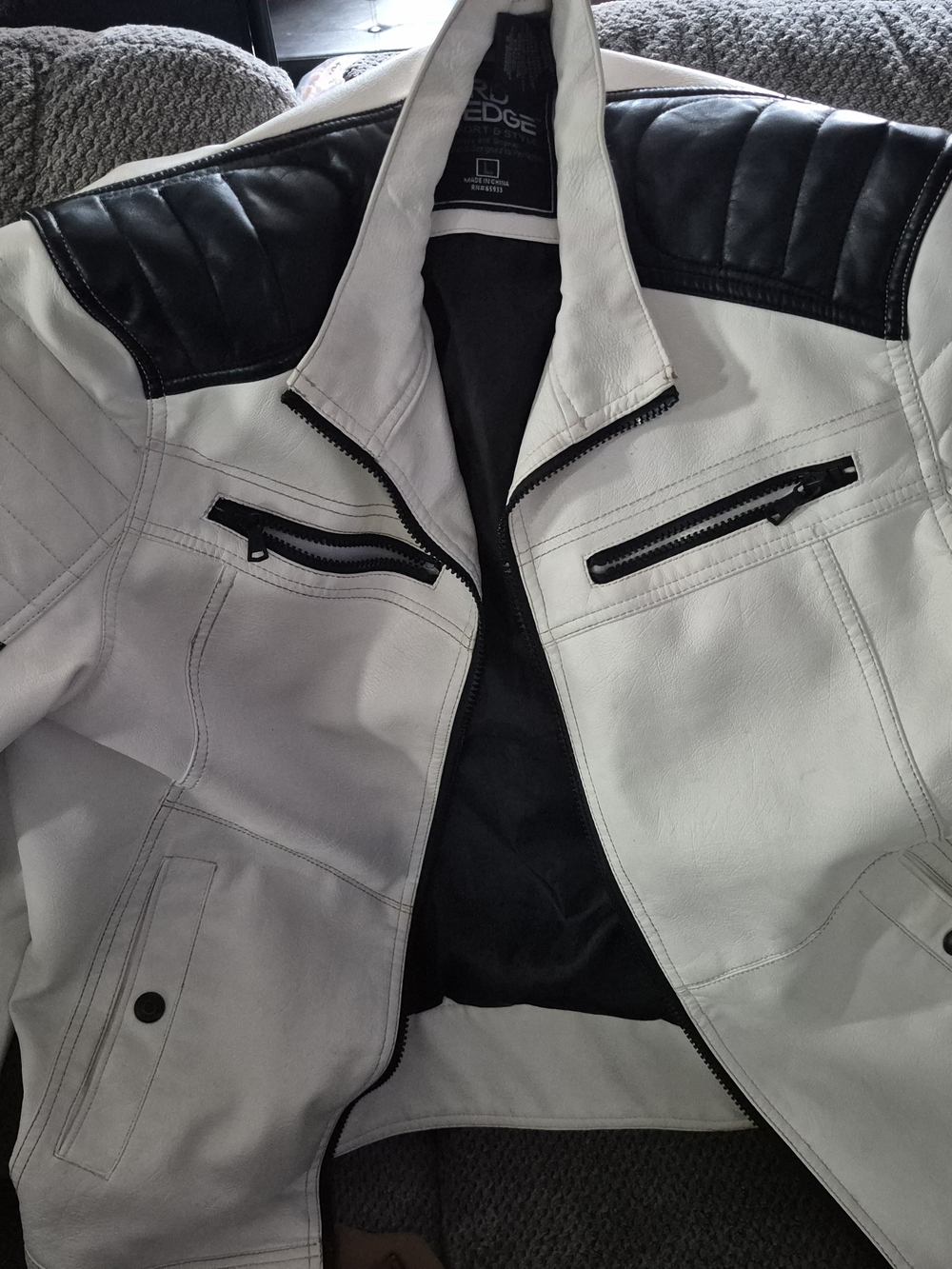 Hard Edge Motorcycle Jacket White/Black Faux Leather Zip Zipped Pockets Men’s L